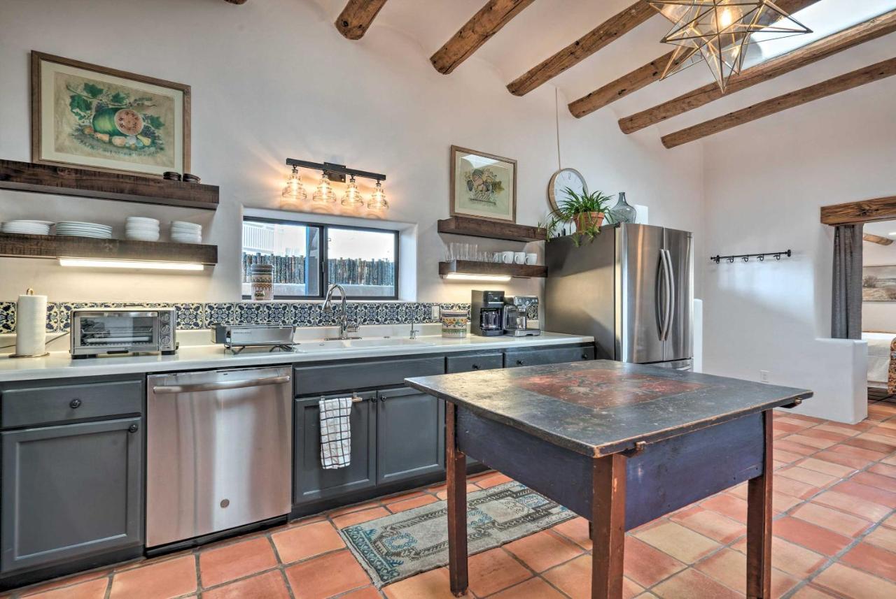 Вилла Adobe House With Patio - Walk To Dtwn Plaza And Shops! Санта-Фе Экстерьер фото